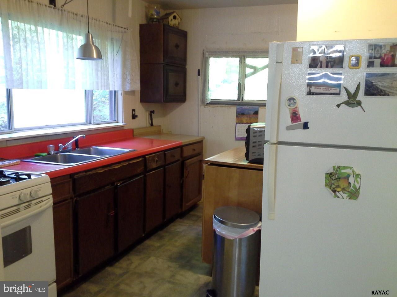 193 Pond Road Delta, PA 17314 - Photo 7 of 13 Gallery Image 7