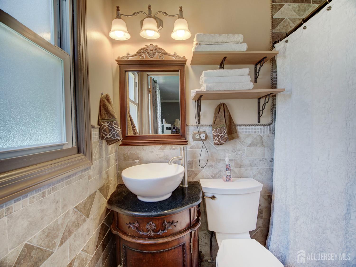 60 South Cliff Road Colonia, NJ 07067 - Photo 18 of 27 Gallery Image 18