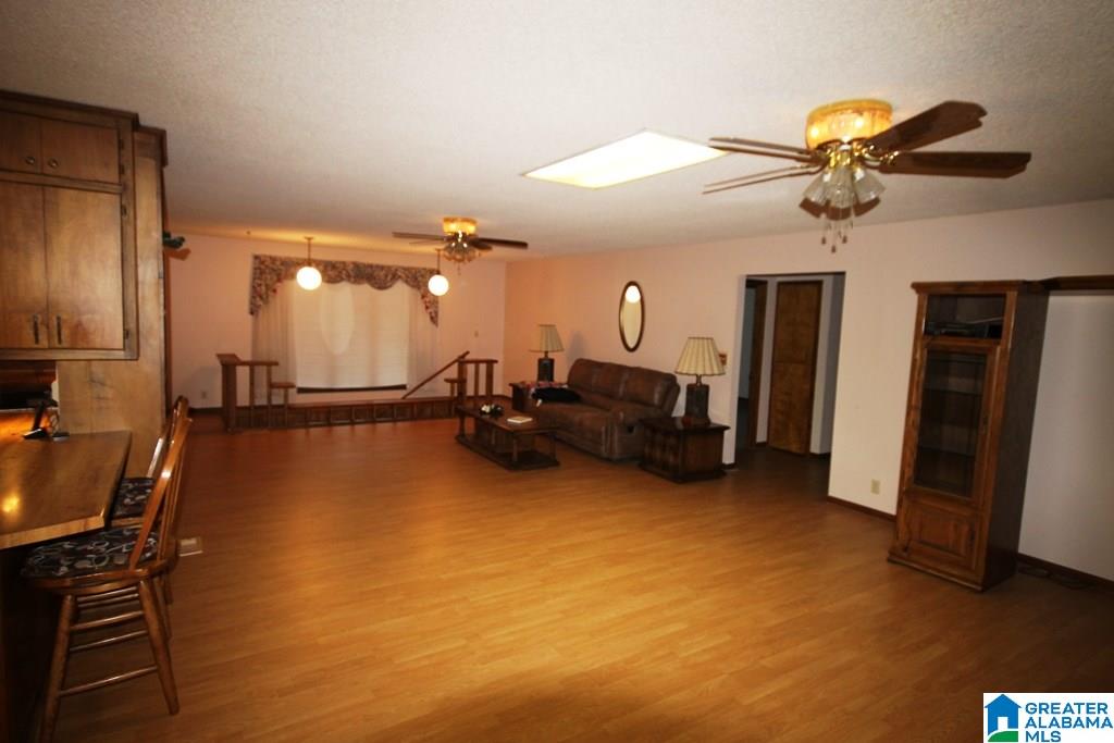 1510 White Plains Road Anniston, AL 36207 - Photo 3 of 50