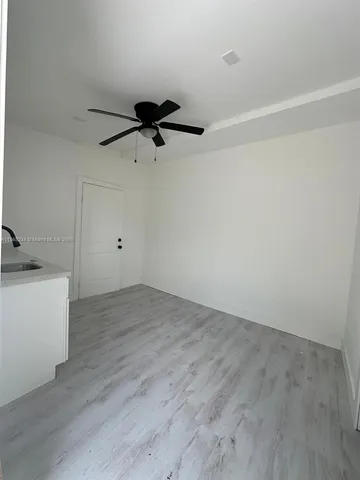 a bathroom with a toilet