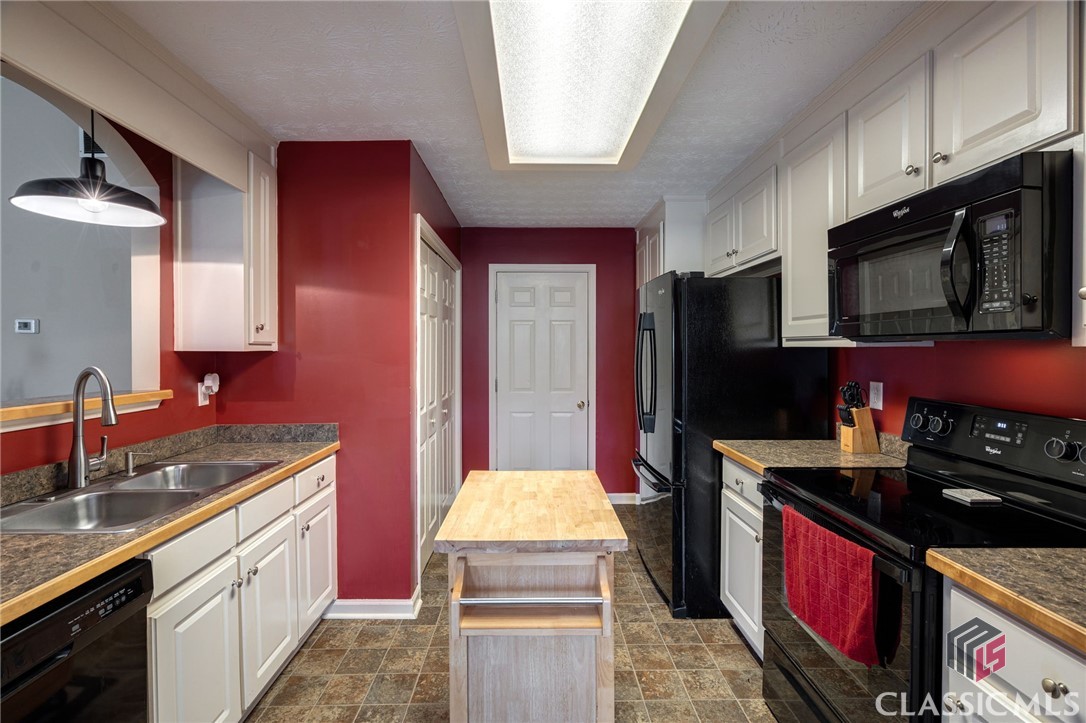 208 Jeremy Drive Colbert, GA 30628 - Photo 4 of 44 Gallery Image 4