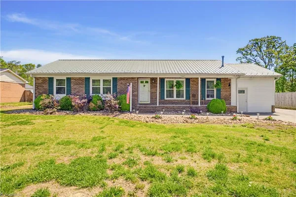 $330,000 | 205 Cedarwood Trail, High Point, NC 27265