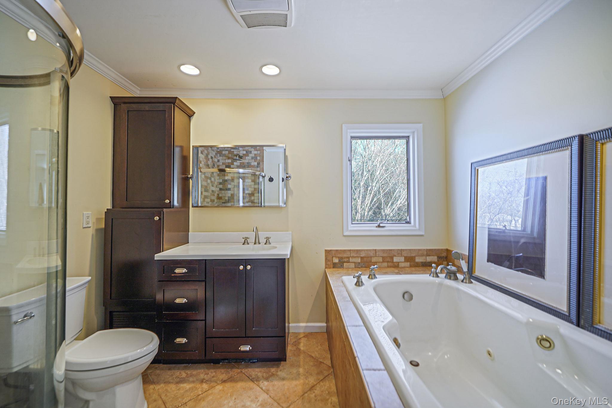 49 Gainsborough Road Holbrook, NY 11741 - Photo 22 of 41