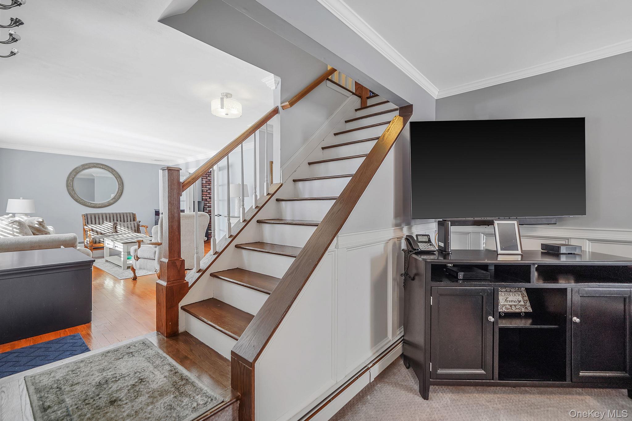 49 Gainsborough Road Holbrook, NY 11741 - Photo 8 of 41