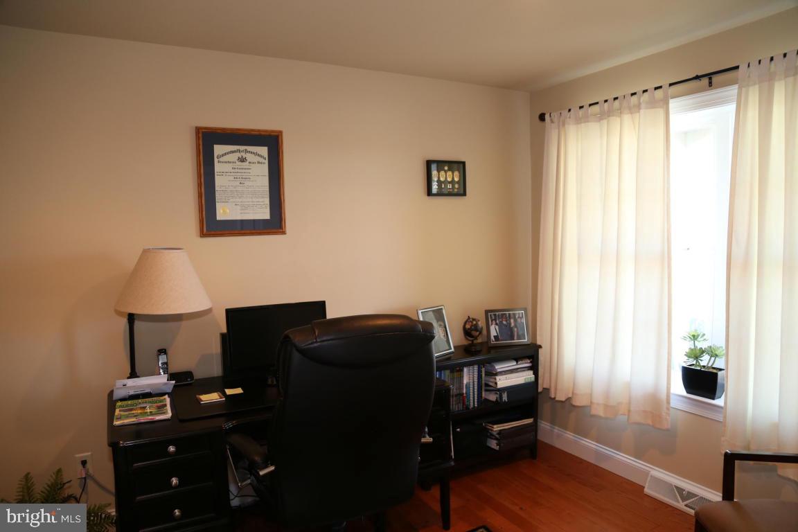 1510 Book Road Lancaster, PA 17602 - Photo 13 of 36 Gallery Image 13
