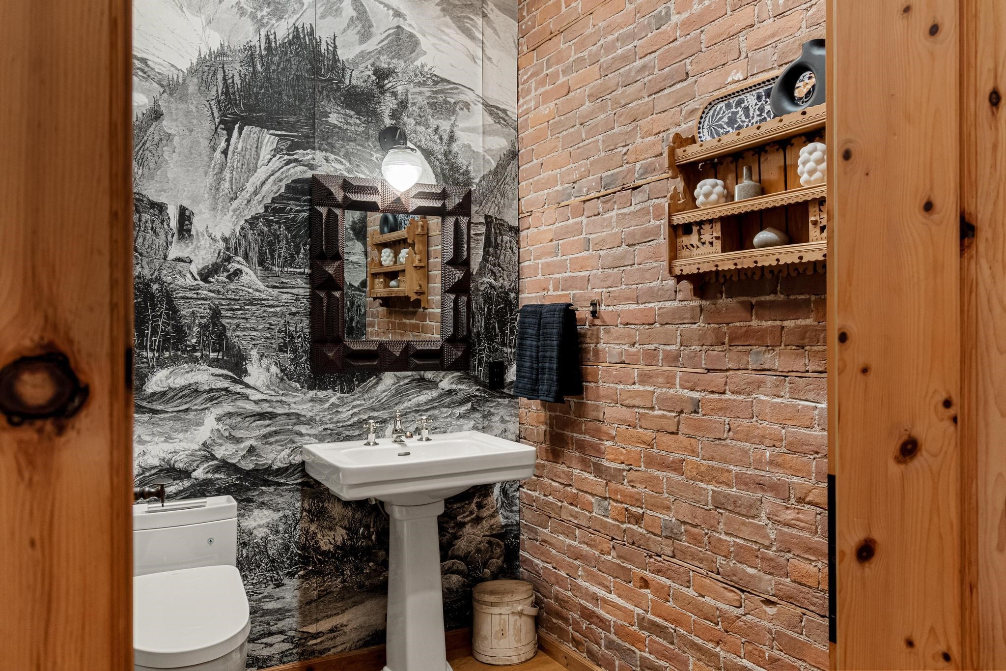 94 Church Street, Unit B Burlington, VT 05401 - Photo 14 of 60 Gallery Image 14