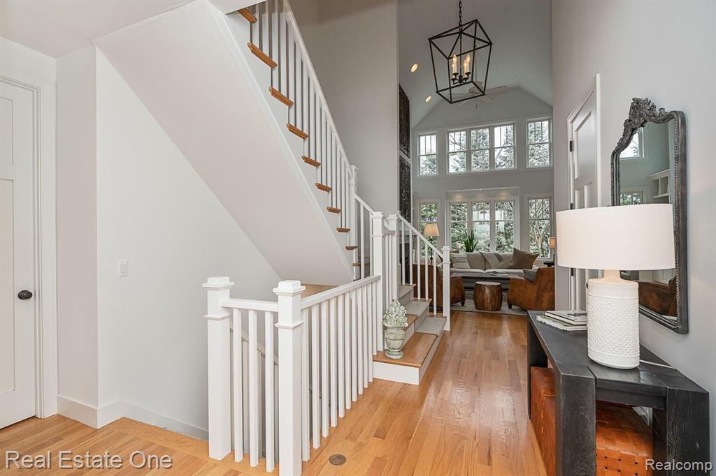 420 West 3rd Street Rochester, MI 48307 - Photo 3 of 37
