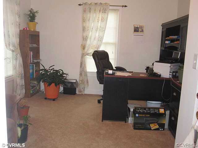 535 Levi Road Green Bay, VA 23942 - Photo 13 of 19 a room with a window