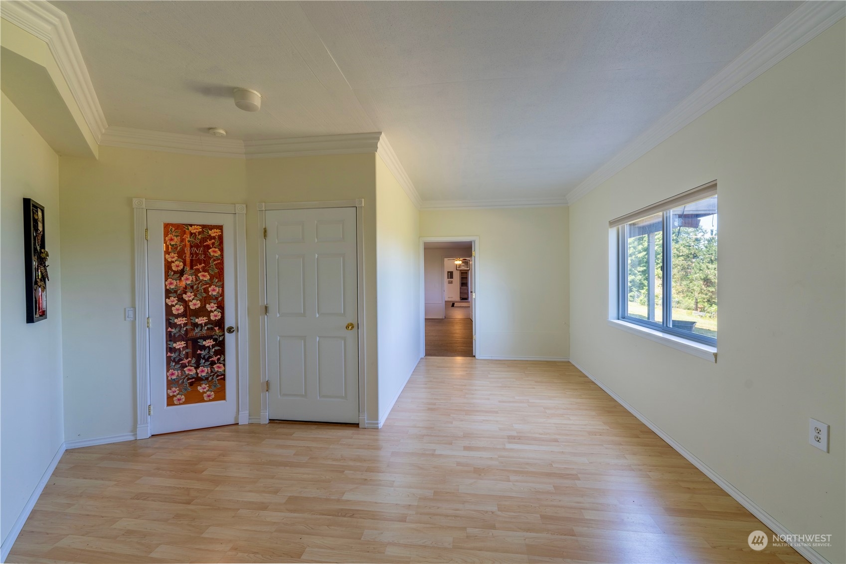 272 Ravens Ridge Road Sequim, WA 98382 - Photo 38 of 40 an empty room with closet and windows