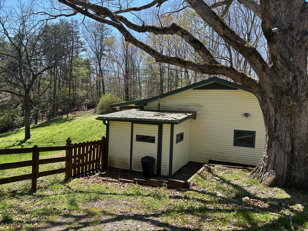 122 Rass Dover Road Blairsville, GA 30512 - Photo 11 of 28 Gallery Image 11