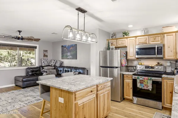 $339,899 | 2900 Long Rifle Place, Overgaard, AZ 85933