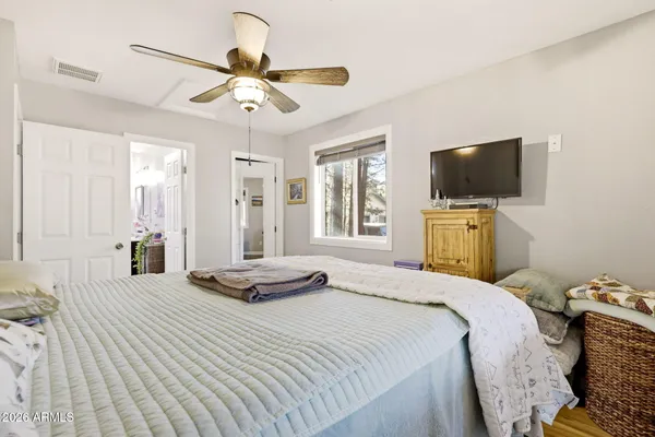 $339,899 | 2900 Long Rifle Place, Overgaard, AZ 85933