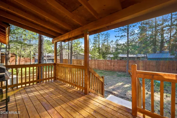 $339,899 | 2900 Long Rifle Place, Overgaard, AZ 85933