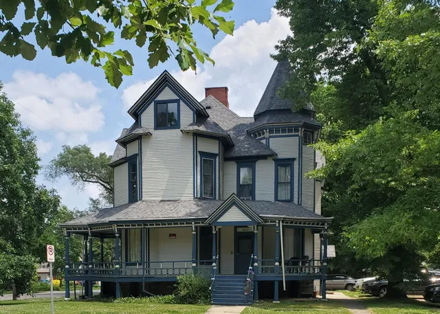 $599,000 | 324 Stuart Avenue, Kalamazoo, MI 49007