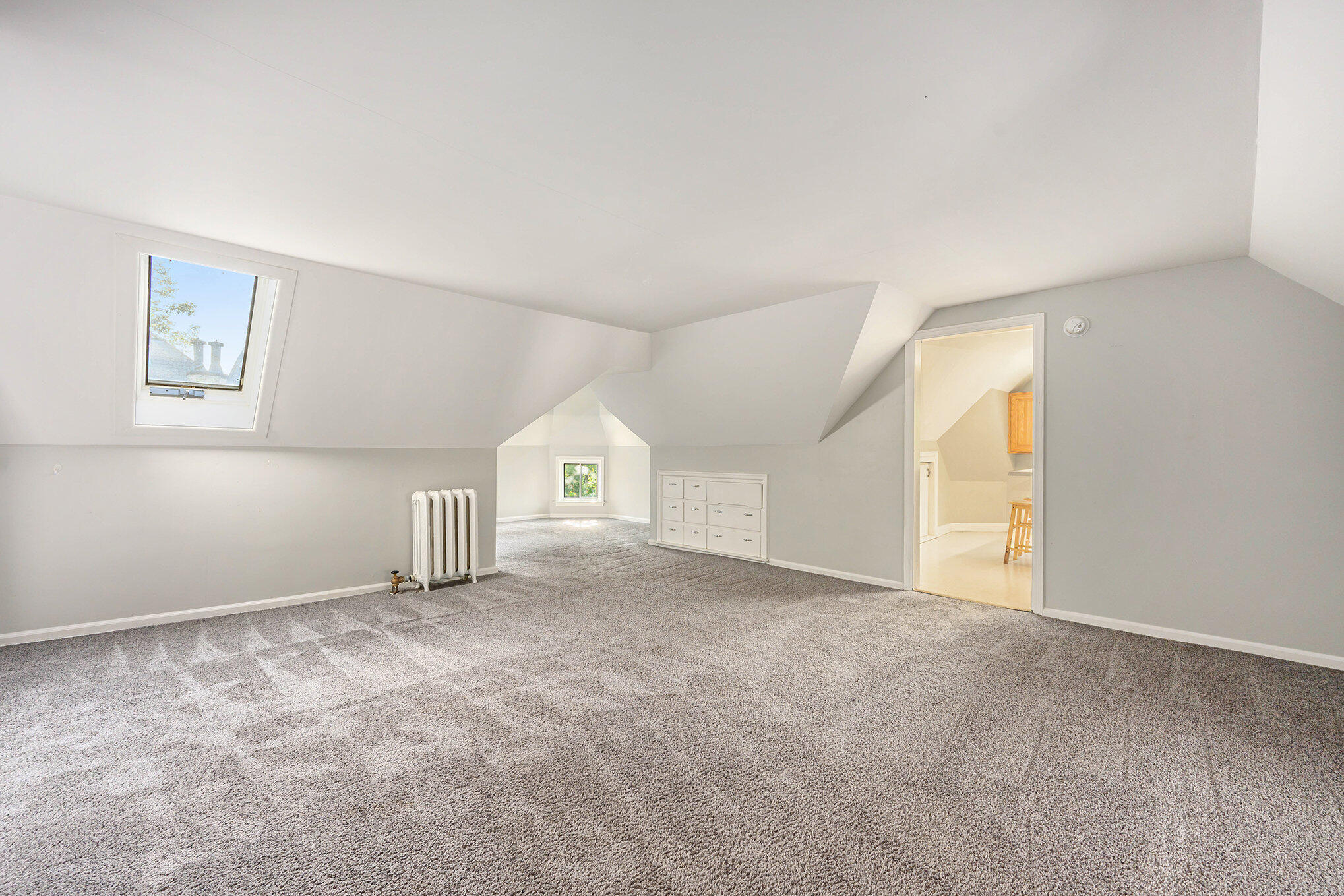 324 Stuart Avenue Kalamazoo, MI 49007 - Photo 2 of 11 020_dsc_3848_262