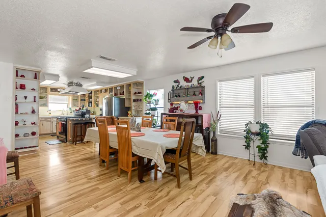 $535,000 | 222 Fishermans Isle, Brazoria, TX 77422