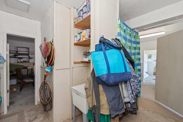 $535,000 | 222 Fishermans Isle, Brazoria, TX 77422