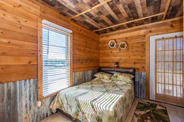 $535,000 | 222 Fishermans Isle, Brazoria, TX 77422