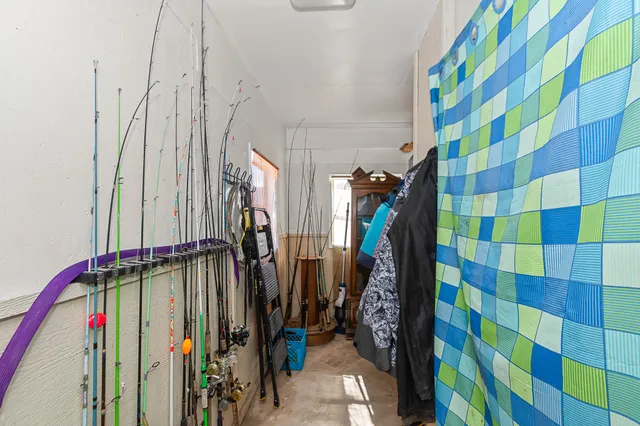 $535,000 | 222 Fishermans Isle, Brazoria, TX 77422