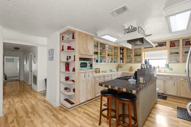 $535,000 | 222 Fishermans Isle, Brazoria, TX 77422