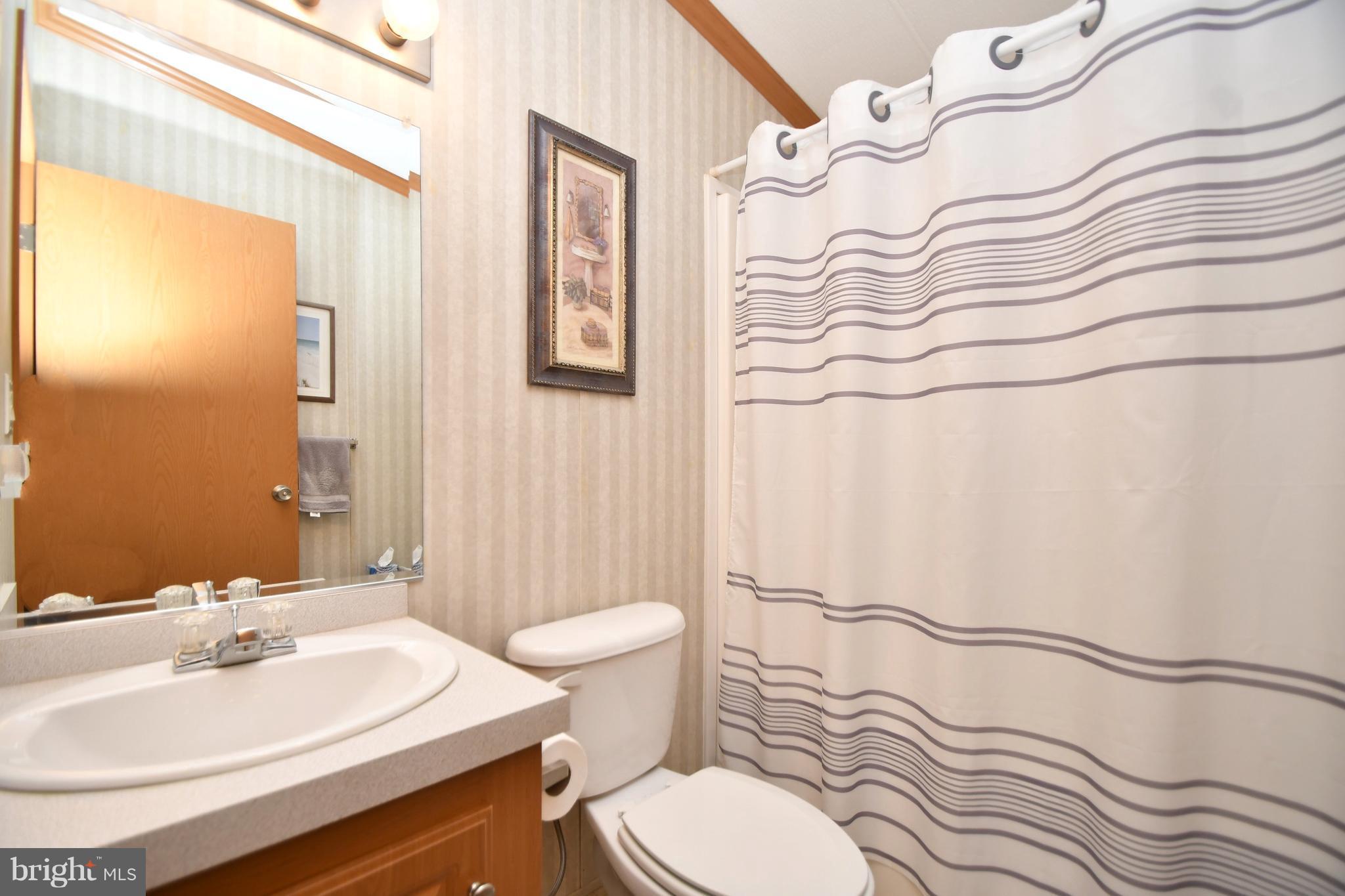 203 Bengies Road Middle River, MD 21220 - Photo 18 of 25 Hall Bathroom with Tub