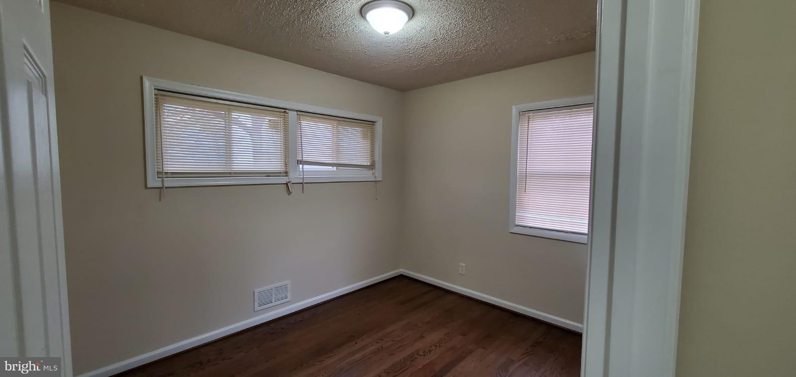 3335 Fieldview Road Gwynn Oak, MD 21207 - Photo 25 of 51