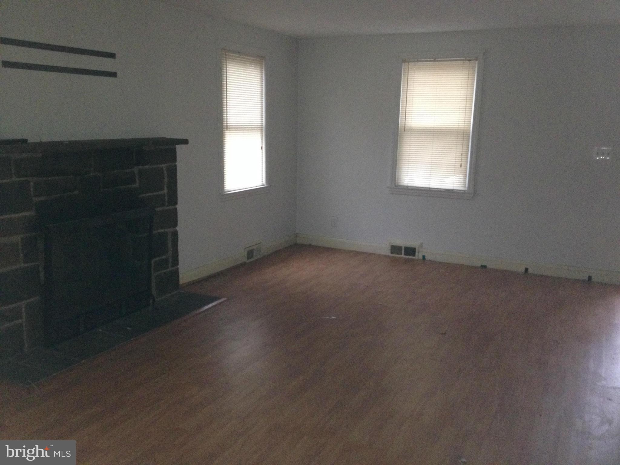 7114 Deerfield Road Pikesville, MD 21208 - Photo 4 of 9 Living Room