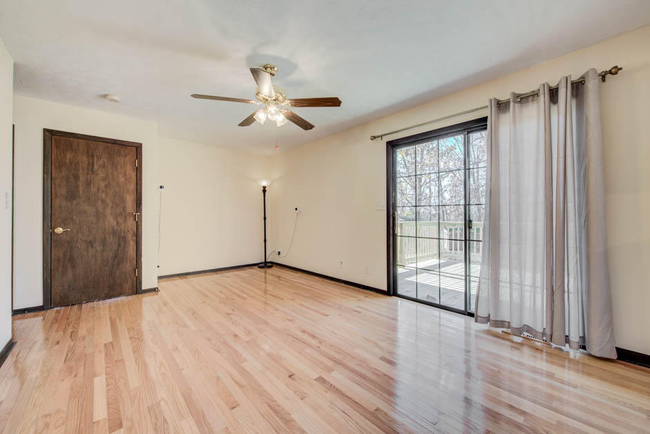 583 Stephens Road Rocky Top, TN 37769 - Photo 12 of 27 Den w/deck access