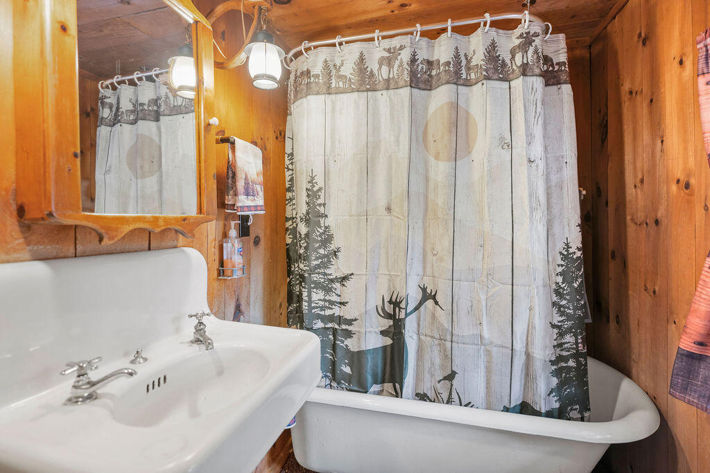 161 Herring Tract Road Willimantic, ME 04443 - Photo 14 of 29 DSC01172