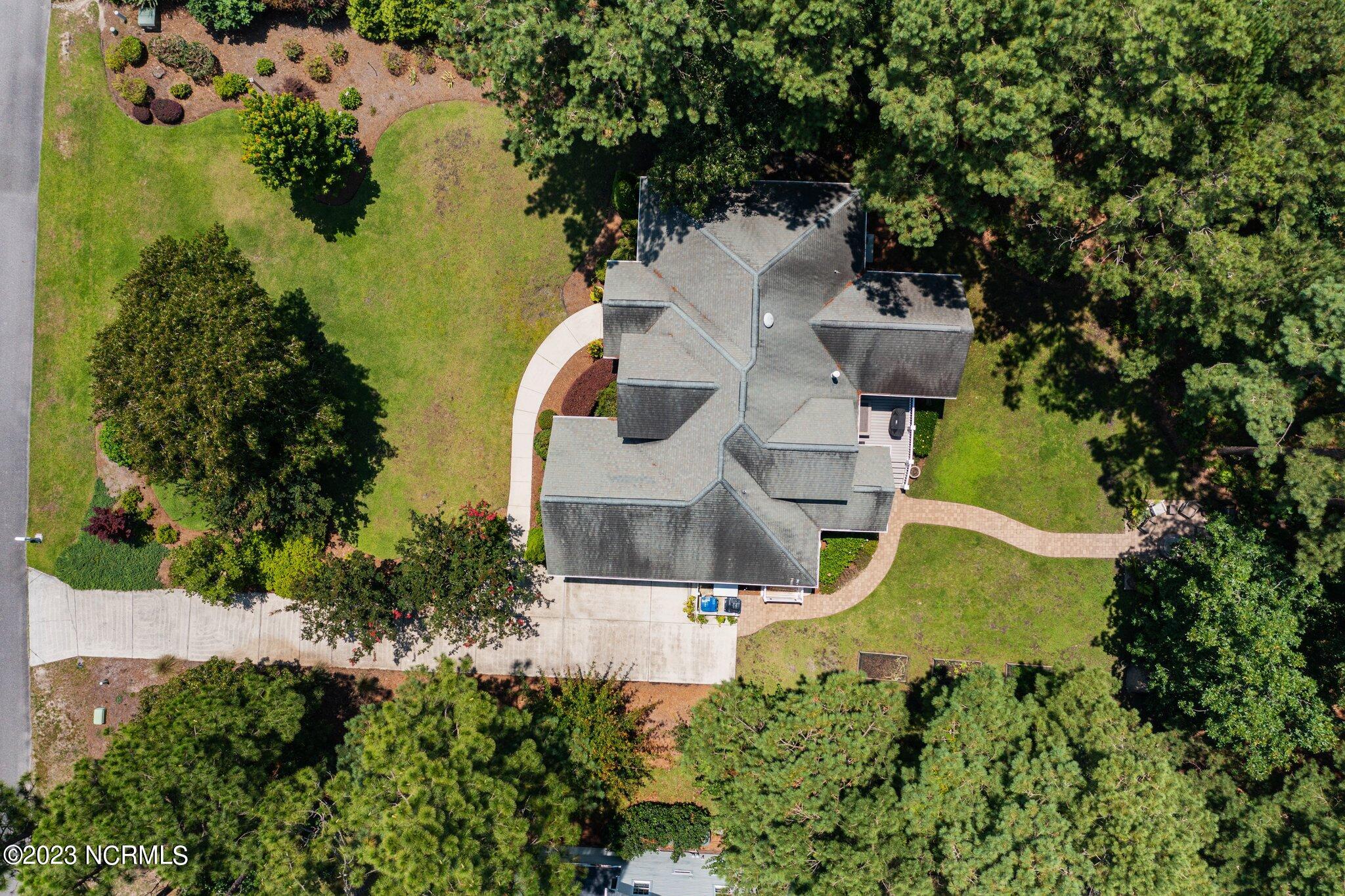 202 South Grist Mill Road Hampstead, NC 28443 - Photo 6 of 66 6-web-or-mls-DJI_0099