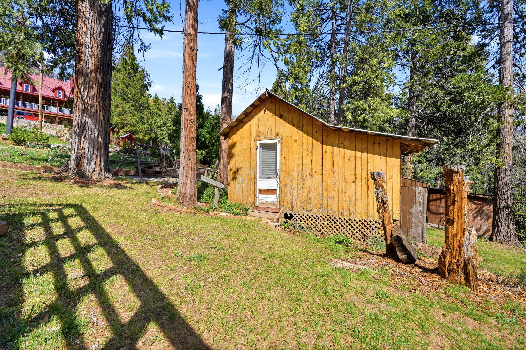 697 Loop Drive Springville, CA 93265 - Photo 40 of 55 a view of backyard of house