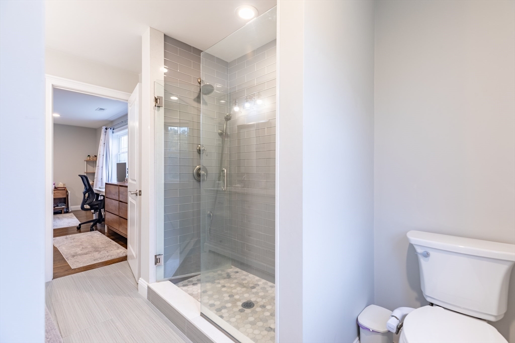 79 Lovering Street, Unit B Medway, MA 02053 - Photo 19 of 32