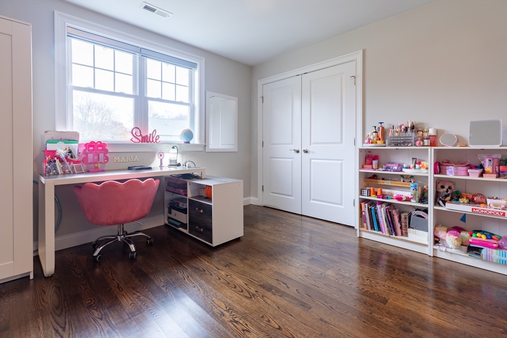 79 Lovering Street, Unit B Medway, MA 02053 - Photo 23 of 32