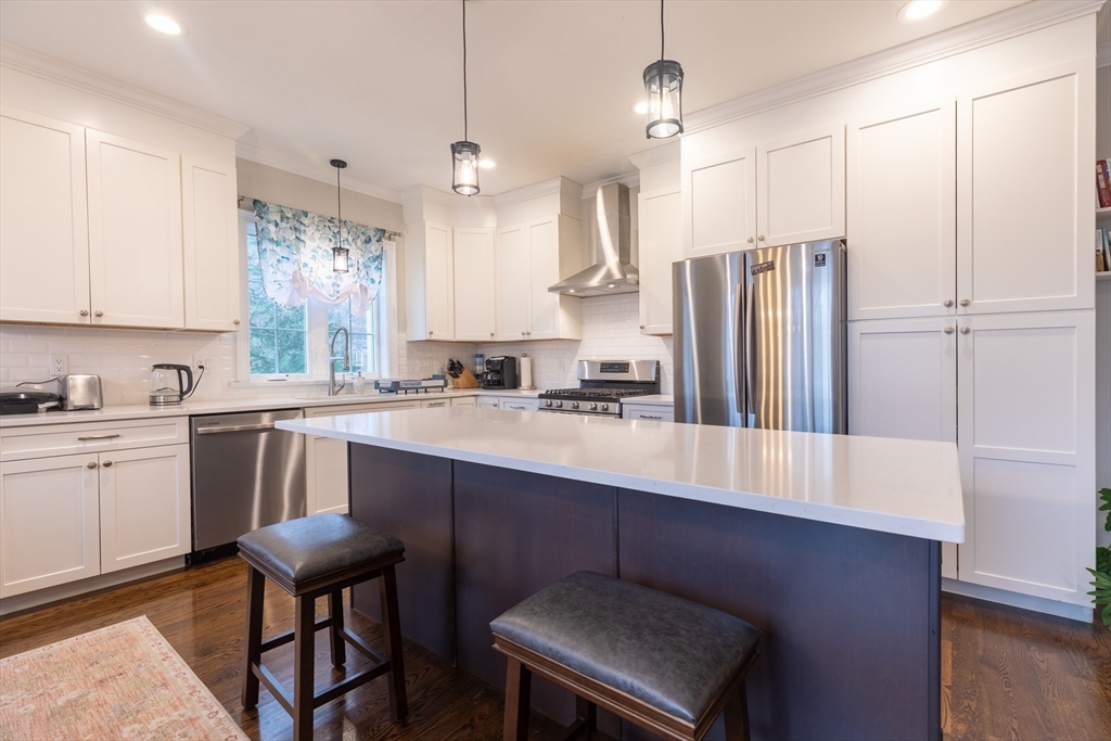 79 Lovering Street, Unit B Medway, MA 02053 - Photo 4 of 32