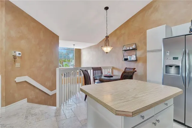 $3,700 | 2103 Tama Circle, Unit 202, Naples, FL 34112