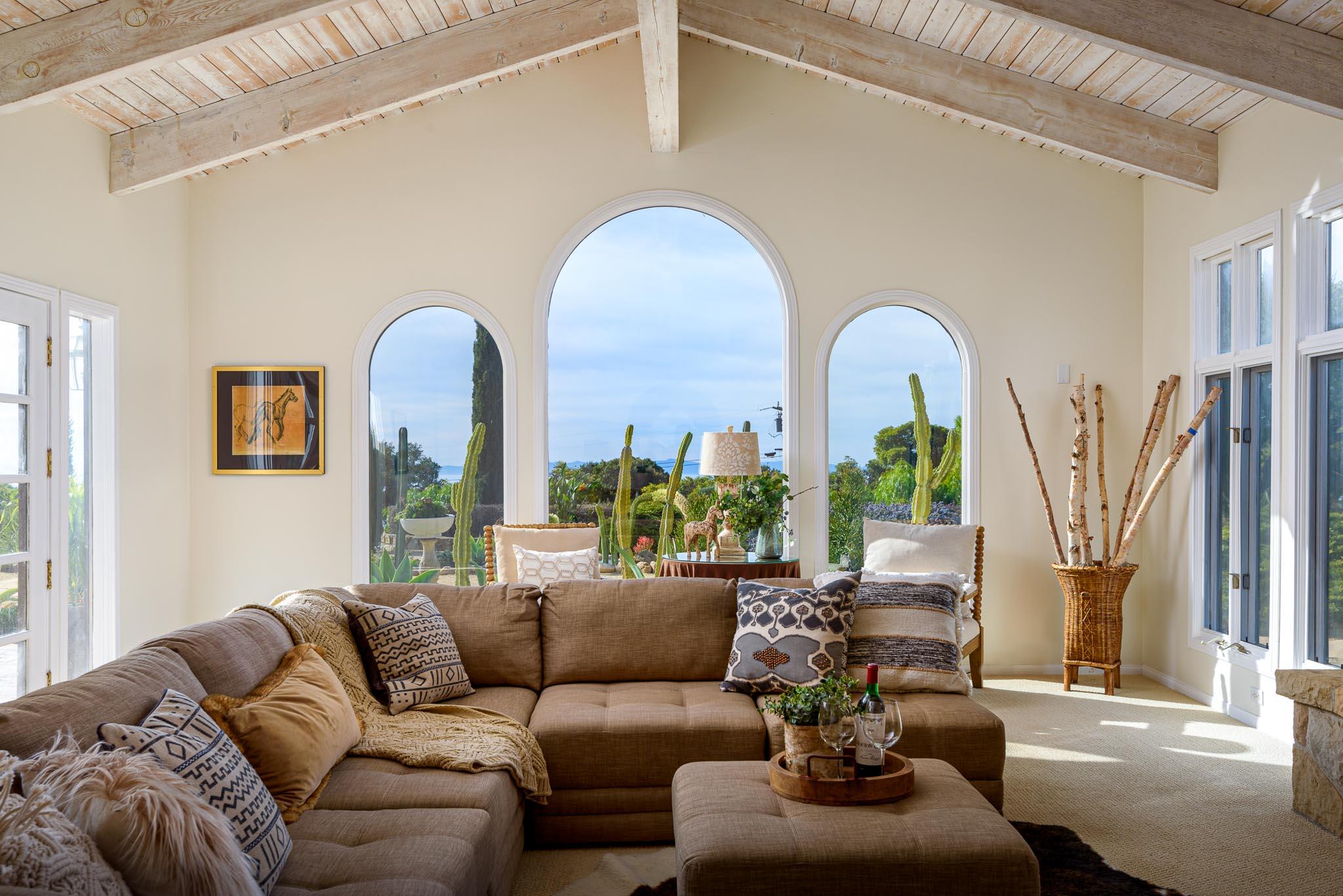 7350 Shepard Mesa Road Carpinteria, CA 93013 - Photo 5 of 33 Living room view