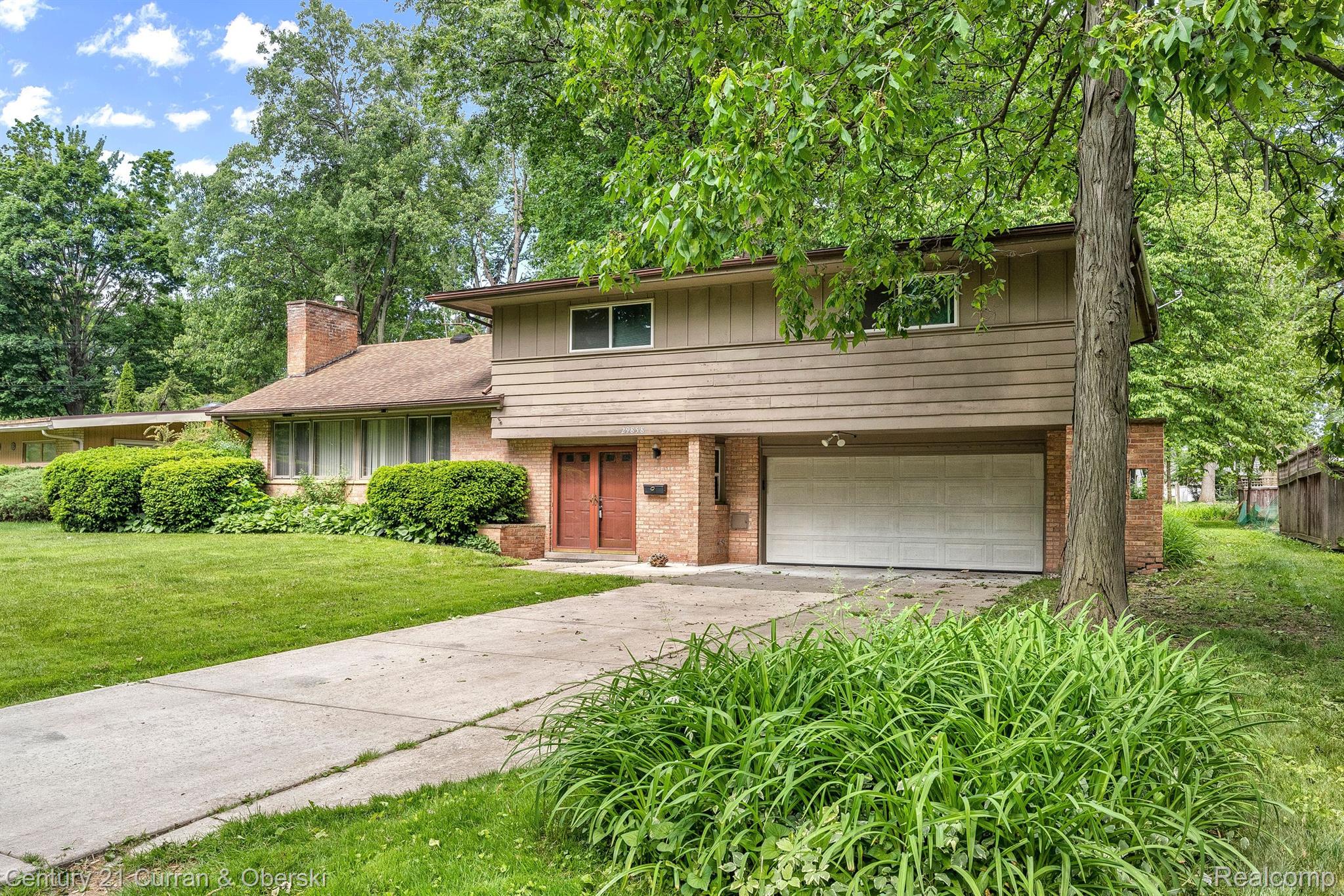 29858 Fall River Road Southfield, MI 48076 - Photo 2 of 18 Gallery Image 2