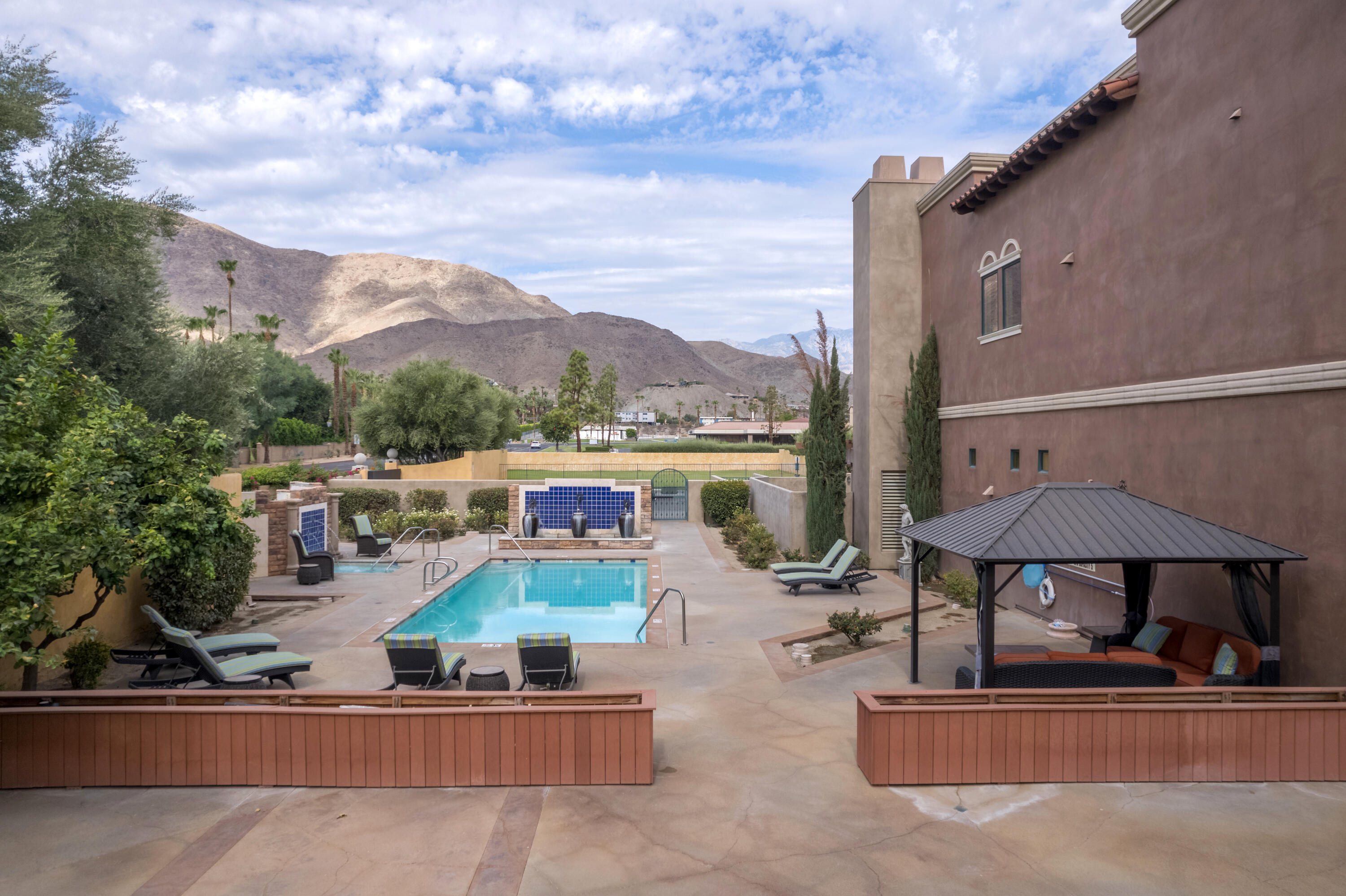 115 Via Veneto Rancho Mirage, CA 92270 - Photo 15 of 64 Photo-15