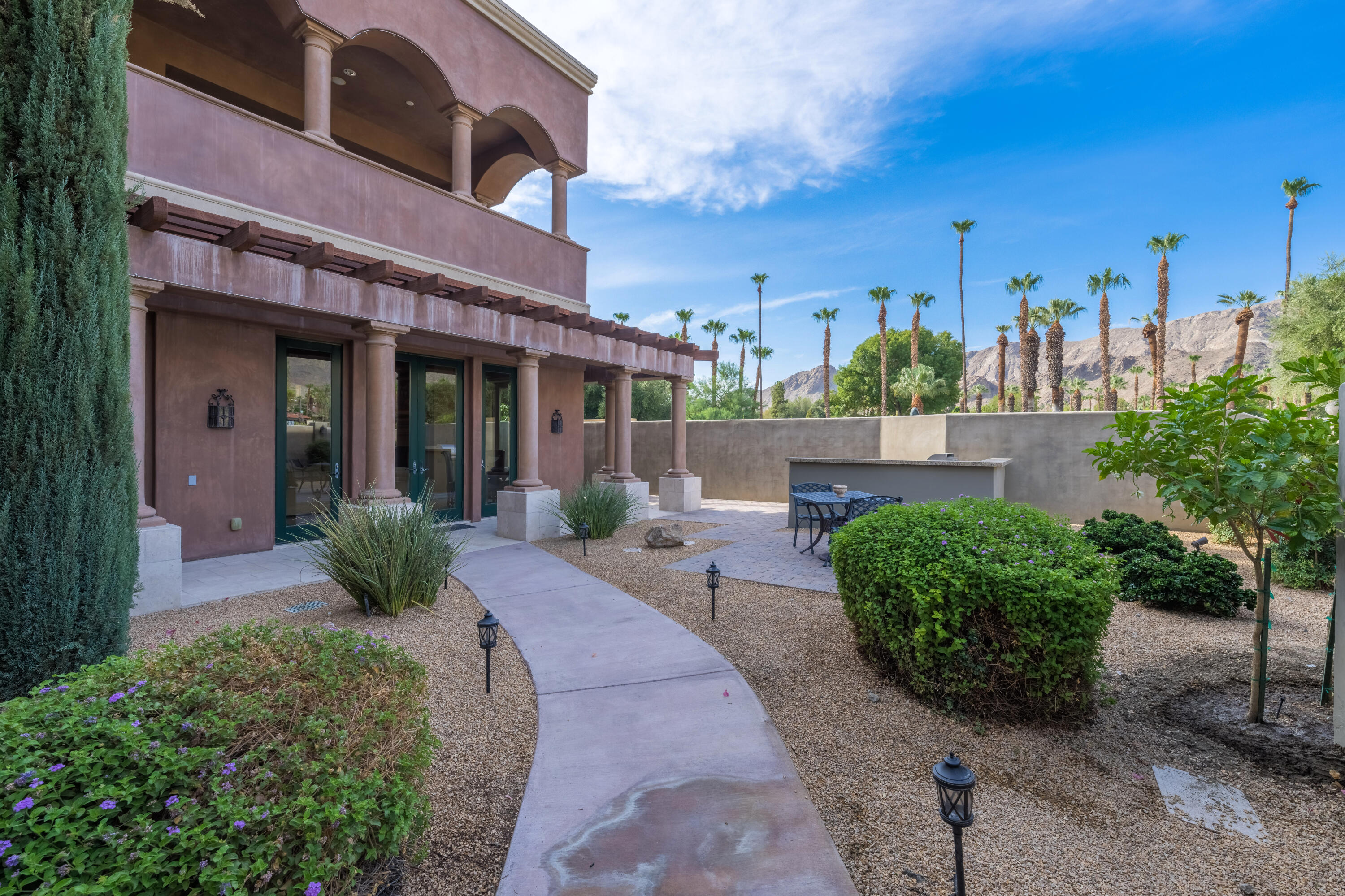 115 Via Veneto Rancho Mirage, CA 92270 - Photo 22 of 64 Photo-22