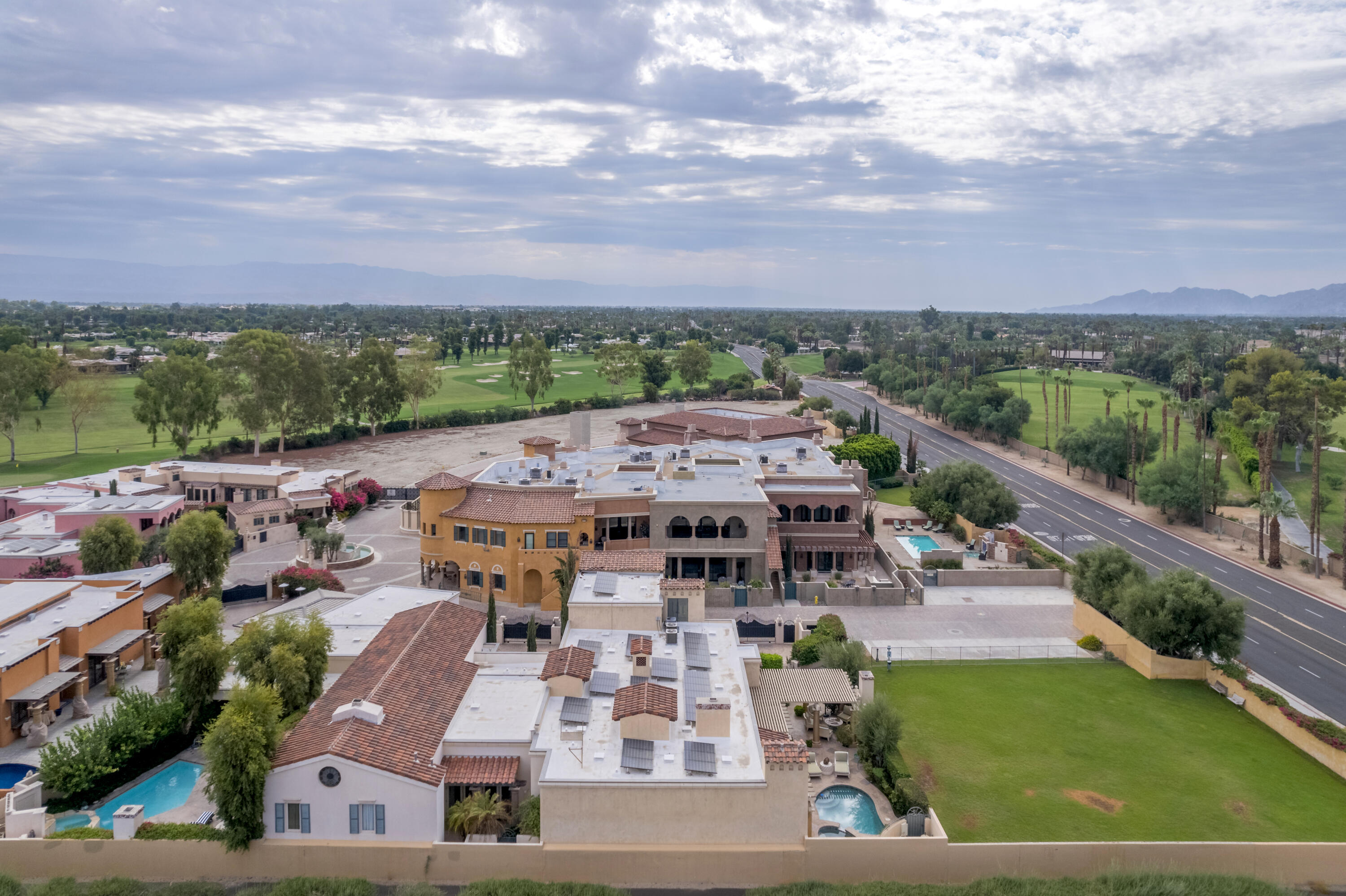 115 Via Veneto Rancho Mirage, CA 92270 - Photo 6 of 64 Photo-6
