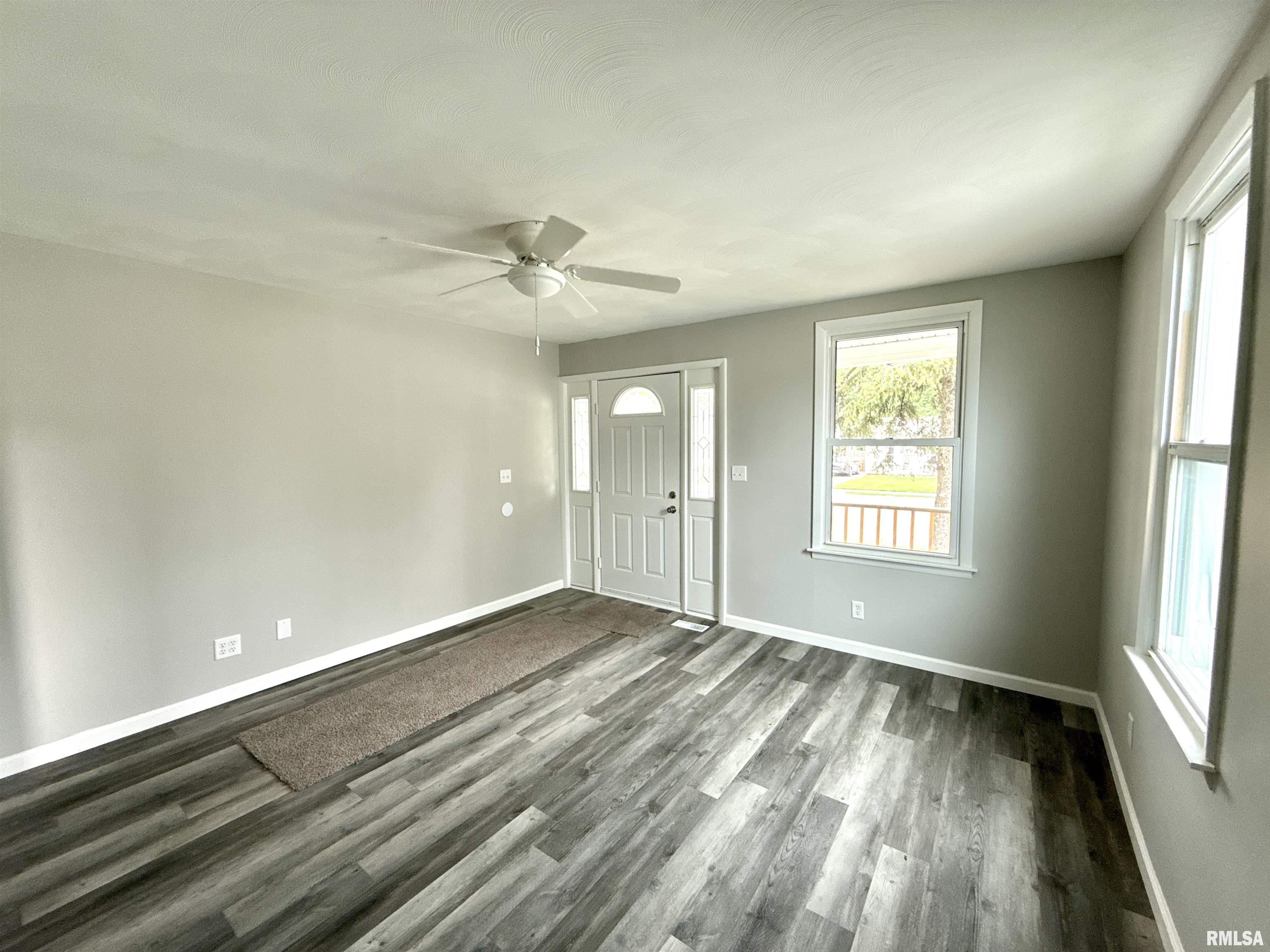 2015 North 19th Street Springfield, IL 62702 - Photo 2 of 15 Gallery Image 2