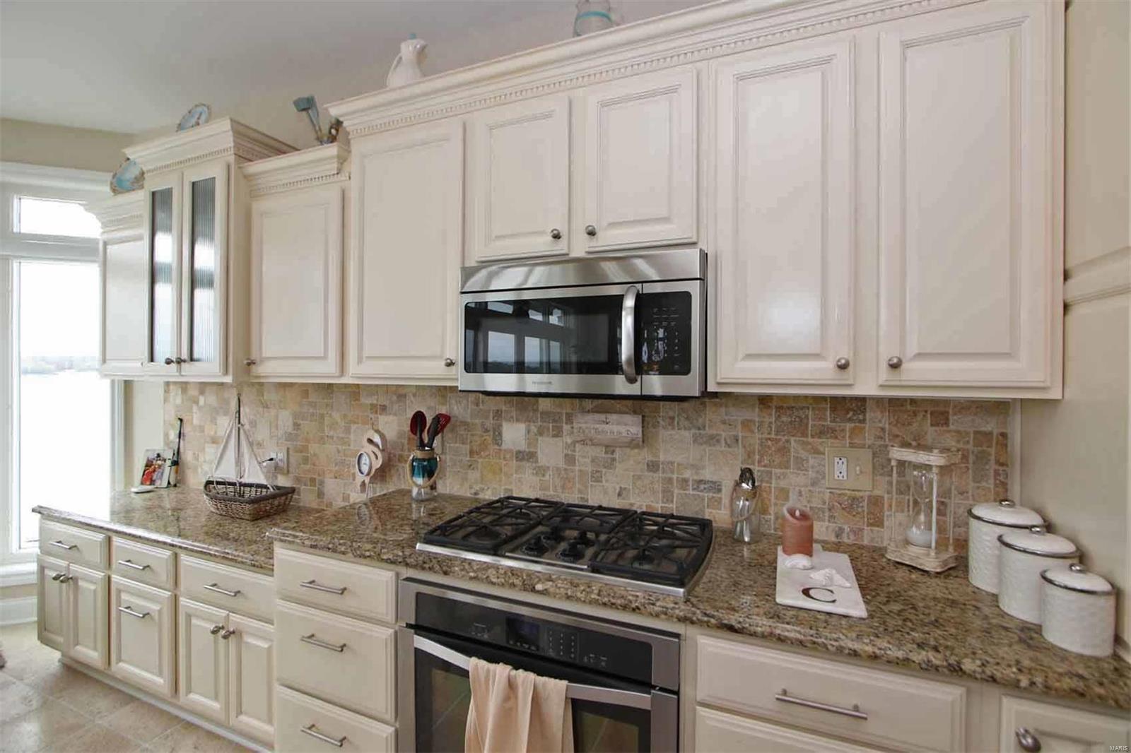 811 Wind Rivers Drive, Unit B Grafton, IL 62037 - Photo 23 of 43 Gallery Image 23