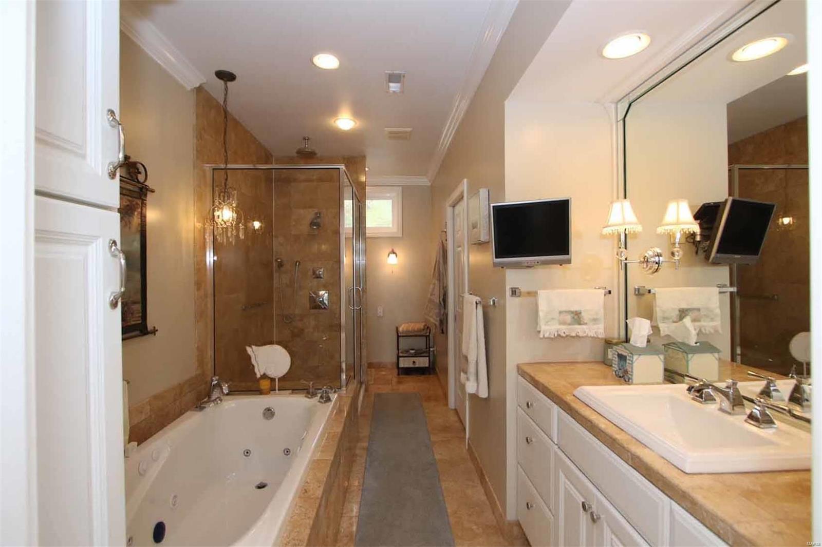811 Wind Rivers Drive, Unit B Grafton, IL 62037 - Photo 27 of 43 Gallery Image 27