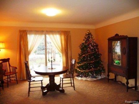 15621 Charles R Avenue Eastpointe, MI 48021 - Photo 4 of 16 Dining Room