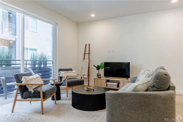 $1,995 | 5256 North Federal Boulevard, Unit 228, Denver, CO 80221