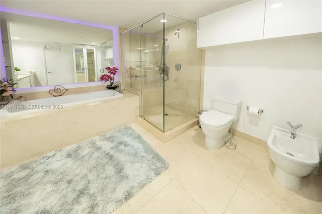 $5,600 | 465 Brickell Avenue, Unit 4705, Miami, FL 33131