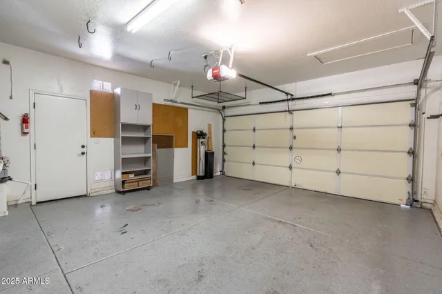 a view of a garage room