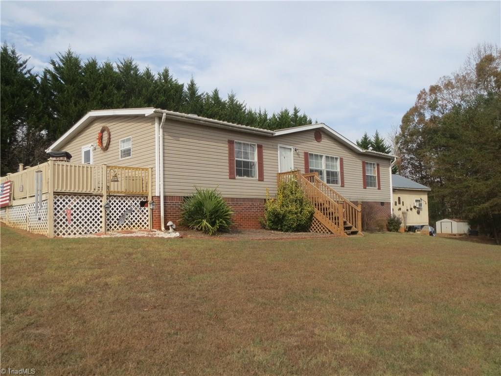 123 Industrial Road Elkin, NC 28621 - Photo 1 of 27 Easy living one-level home.
