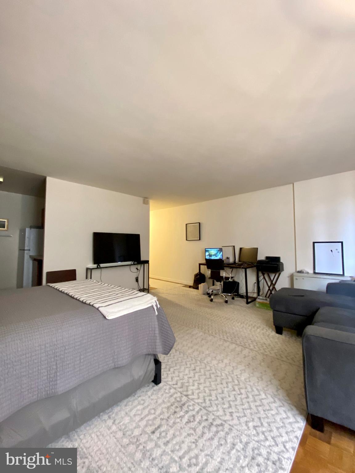 224-30 West Rittenhouse Square, Unit 2702 Philadelphia, PA 19103 - Photo 2 of 14