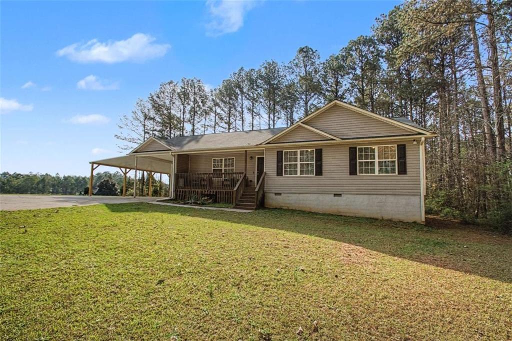 228 Emerald Circle Colbert, GA 30628 - Photo 2 of 42